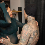 Kourtney Kardashian y Travis Barker revelan el sexo de su bebé