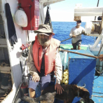 Barco mexicano rescata a australiano y a su perra luego de 3 meses a la deriva en el Pacífico