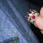 Drake compra el anillo de Tupac Shakur subastado por US$1 millón