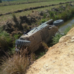 Durante patrullaje del Ejército en la frontera chofer pierde el control de vehículo y colisiona