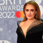 Adele confiesa que dejó el alcohol hace tres meses, pero “lo echa de menos”