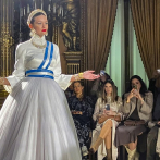 Evita Perón, la historia del mito “a través de sus trajes”, desfiló por Madrid