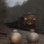 Tren de carga con azufre descarrila en EEUU y autoridades llaman a evacuar la zona