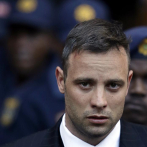 Oscar Pistorius obtiene la libertad condicional, casi once años después de matar a su novia