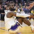 'King' James reclama su corona, Lakers vencen Warriors en 2 tiempos extra, Towns 19