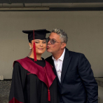 Alejandro Sanz hace llorar a su hija tras llegar de sorpresa a su graduación