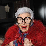 ¿Quién fue Iris Apfel, el icono de la moda que conquistó al mundo?