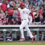 Jeimer conecta 2 jonrones, impulsa 4 y los Rojos derrotan Guardianes