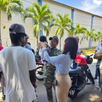 Diez camiones cargados de haitianos llegaron ayer a Haina para repatriación