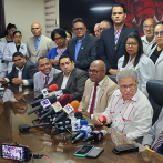 Médicos llegan a un acuerdo con el Gobierno de un 25 % de aumento salarial