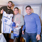 Karl Towns conversa con el presidente Abinader para coordinar acciones a favor de la juventud