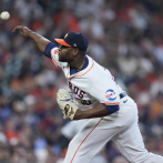 Los Angelinos firman al relevista Héctor Neris con contrato de ligas menores