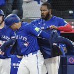 Dalton Varsho conecta un grand slam y Azulejos aplastan a los Padres