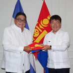 Cónsul honorario de Mongolia ofrece cóctel