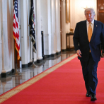 Trump suspende la excepción de aranceles a envíos comerciales de bajo costo a nivel global