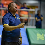 Melvin López recibe el premio como Dirigente del Año de la Súper Liga LNB 2025
