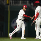 Jonrón de Josh Bell y relevo clave del novato Cole Henry permiten a Washington vencer 5-4 a Mets