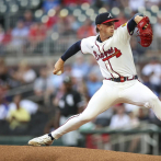 Hurston Waldrep poncha a 7 y los Bravos blanquean Medias Blancas 1-0