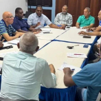 Clubes del TBS Distrito reciben reglamento disciplinario y redes sociales de parte del comisionado