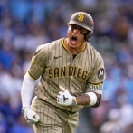 Machado y Miller brillan, los Padres vencen a los Cachorros en Juego 2 de su Serie de Comodines