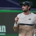 Vacherot sorprende a Novak Djokovic y enfrentará a su primo Rinderknech en la final de Shanghái