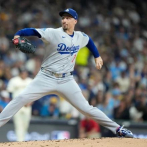 Snell y Freeman conducen Dodgers a vencer a los Cerveceros en Serie de Campeonato