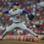 Yoshinobu Yamamoto lanza partido completo y los Dodgers colocan 2-0 su serie ante Brewers