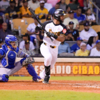 Águilas blanquean 4-0 al Licey en su primer enfrentamiento de la temporada