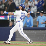 Addison Barger dispara grand slam como emergente y los Azulejos aplastan 11-4 a los Dodgers