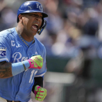 Salvador Pérez acepta un contrato de dos años para permanecer con los Royals