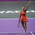 Aryna Sabalenka elimina a Coco Gauff y avanza a semifinales en las finales de la WTA