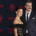 Millie Bobby Brown y David Harbour, abrazados en el estreno de “Stranger Things” tras supuesta denuncia