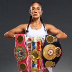 Amanda Serrano gana el título mundial de boxeo tras vencer a Reina Téllez