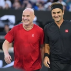 Roger Federer se luce en la primera ceremonia inaugural del Abierto de Australia