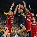 Lendeborg anota 10 puntos y Michigan detiene racha ganadora de Nebraska