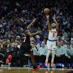 Knicks aplastan a Sixers en la noche de los ocho triples de José Alvarado