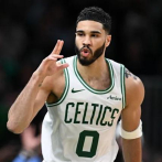 Jason Tatum retorna en grande a los playoffs; Celtics triunfan
