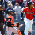 José Ramírez dispara dos jonrones y sigue alcanzando marcas para los Guardianes