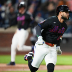 Bichette da doble con las bases llenas y los Mets logran angustiante victoria