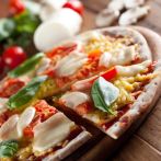 Hombre demanda a Taco Bell por 5 millones de dólares por la cantidad de relleno en una pizza