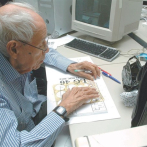 Manuel Campos, encargado de los crucigramas del LISTÍN, celebra sus 100 años