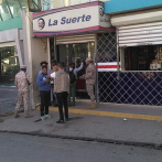 Cesfront ocupan carnets y actas de nacimientos falsas en banca de lotería en Dajabón