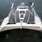 Barco a hidrógeno zarpa de París para dar vuelta al mundo