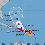 COE mantiene la alerta roja para ocho provincias por huracán María