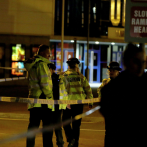 Hombre armado toma dos rehenes en Reino Unido, sin relación con terrorismo