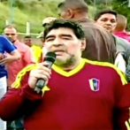 Video | Maradona comparte con jóvenes futbolistas y se declara 