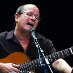 Silvio Rodríguez, el trovador de Cuba, cambia la guitarra por la foto