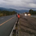 Hombre muere tras choque entre tanquero de gas y un camión en la autopista Duarte