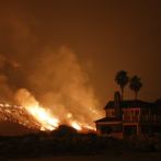Los incendios de California alcanzan mansiones de Beverly Hills