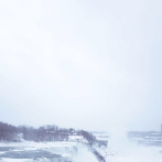Video: Las cataratas del Niágara ni congeladas pierden su encanto